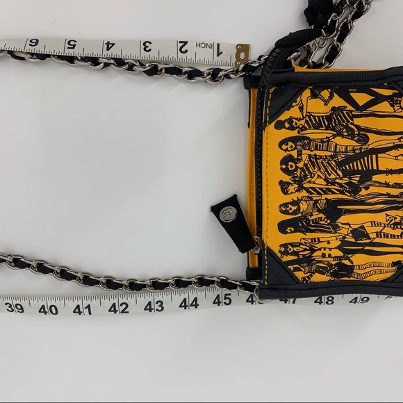 Izak Yellow Save the Bees Small Crossbody Purse - Picture 16 of 16